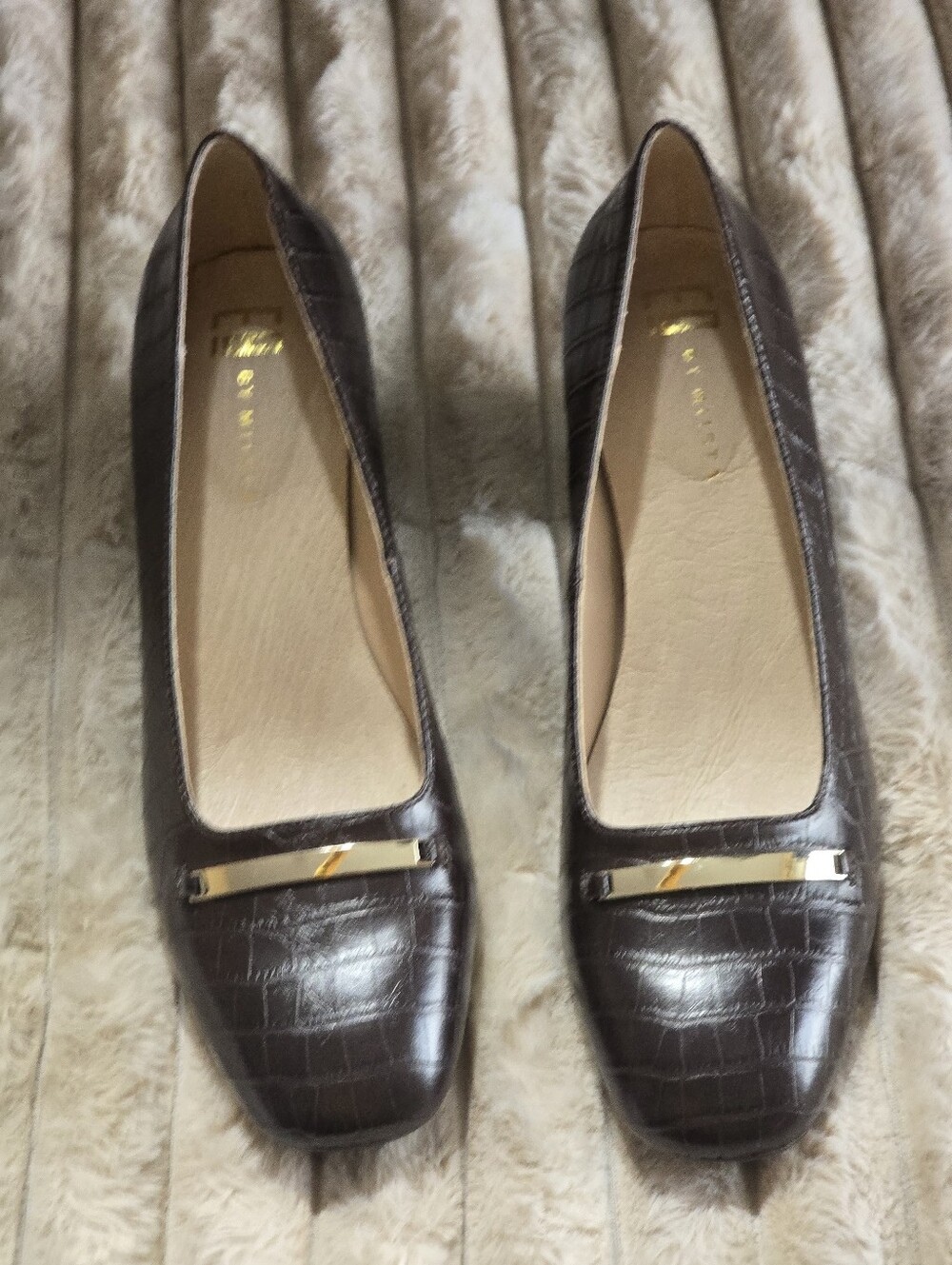 E8 by Miista Brown Croc Square Toe Block Heel Gold Bar Pumps Sz eu39/Us 8.5